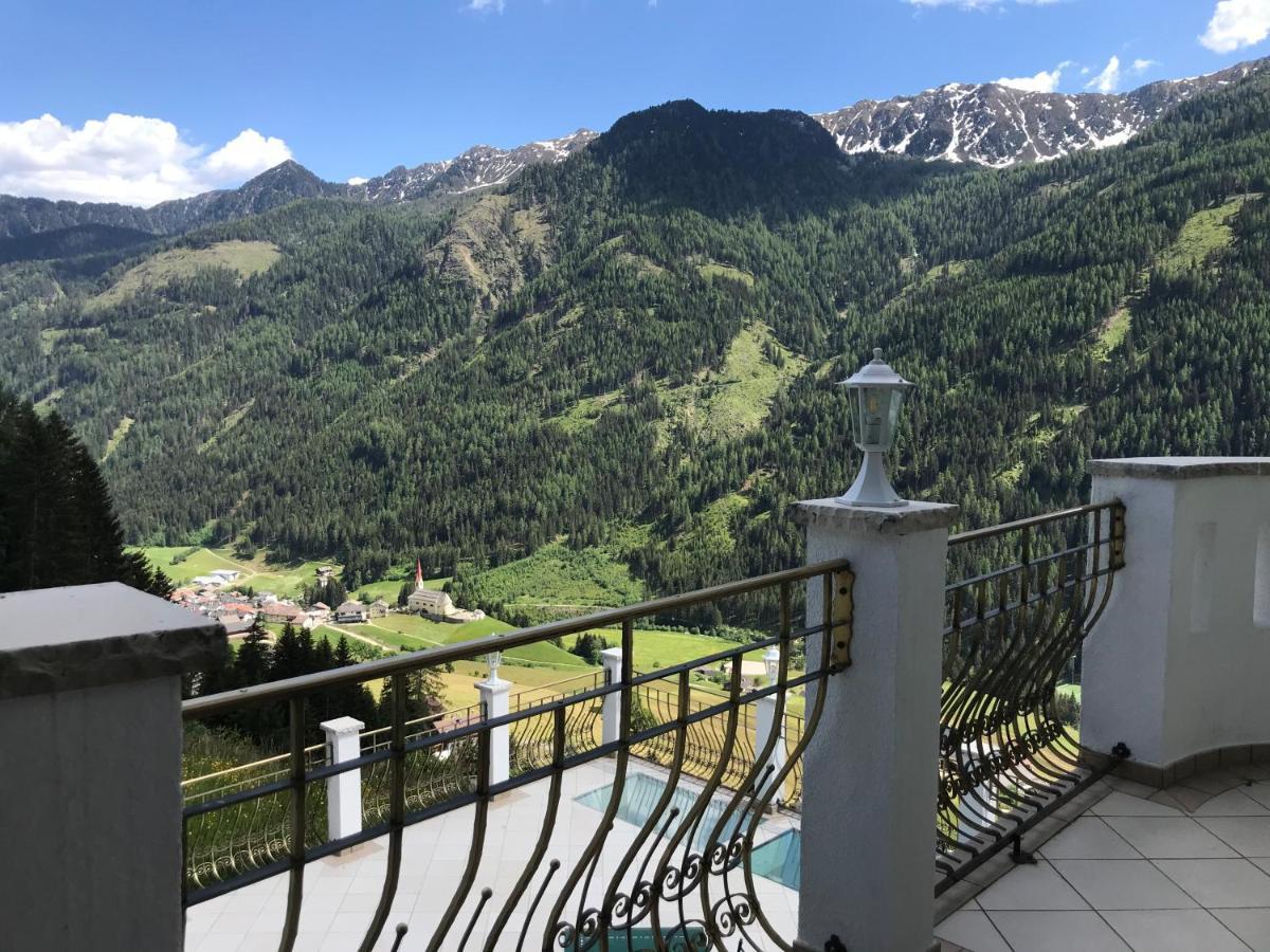 B&B Das Land-Palais - Private Mountain Hideaway Selva dei Molini Exterior photo