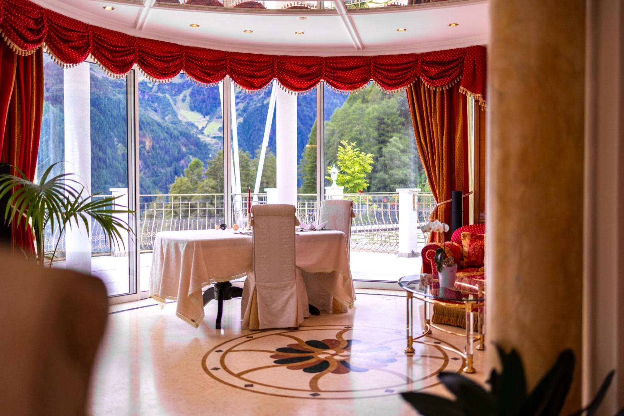 B&B Das Land-Palais - Private Mountain Hideaway Selva dei Molini Exterior photo